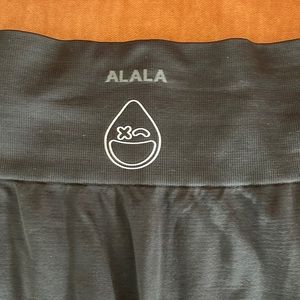 Alala leggings